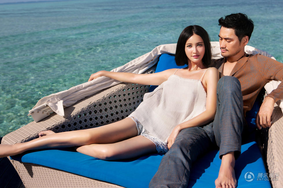 高清: 张歆艺 袁弘合体拍写真 逗逼情侣也文艺 -