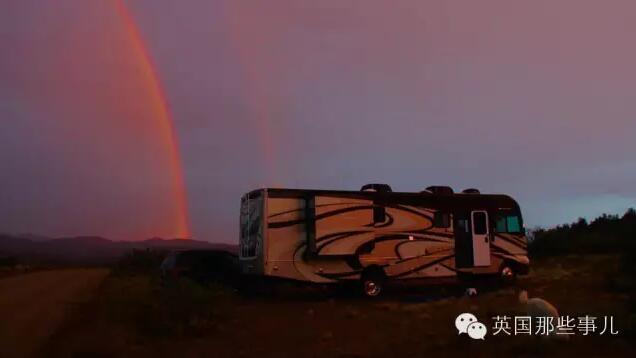 刚丧夫又获知患癌 美90岁老妇放弃治疗去看世界