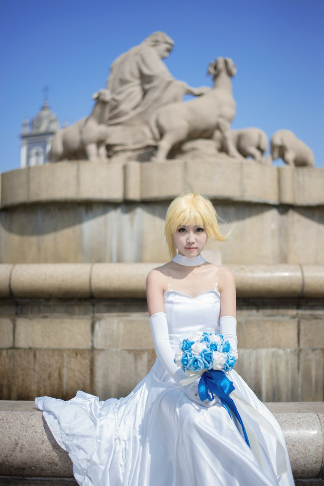 《Fate\/Stay Night》saber花嫁版COS