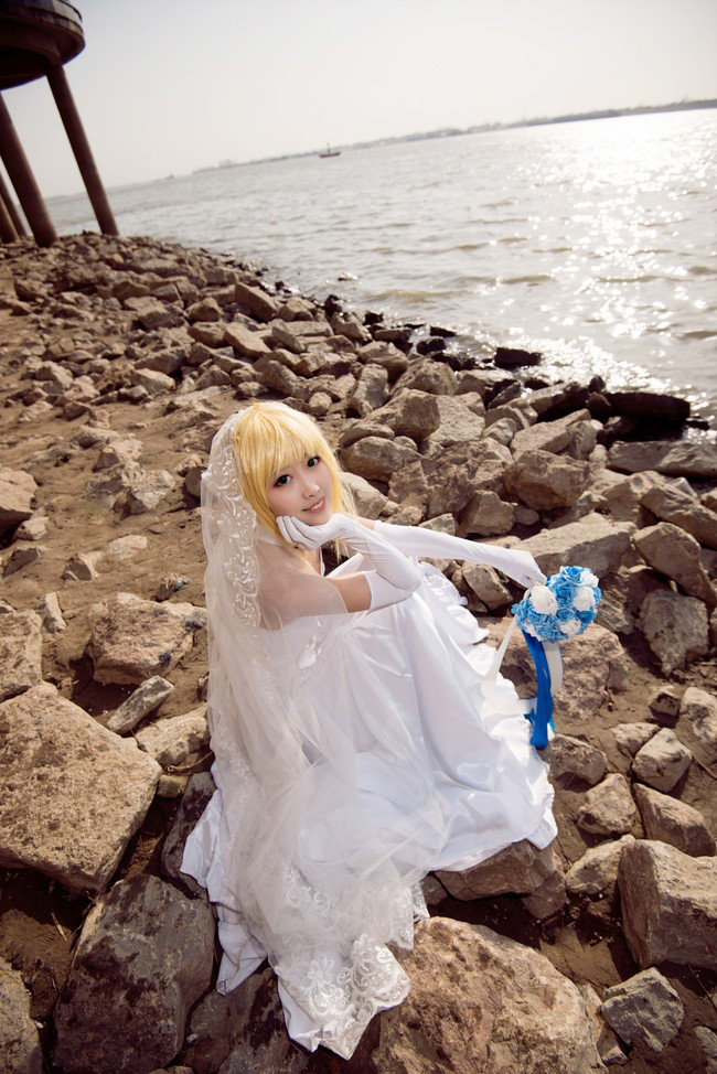 《Fate\/Stay Night》saber花嫁版COS_Cosplay_图库_翼风网