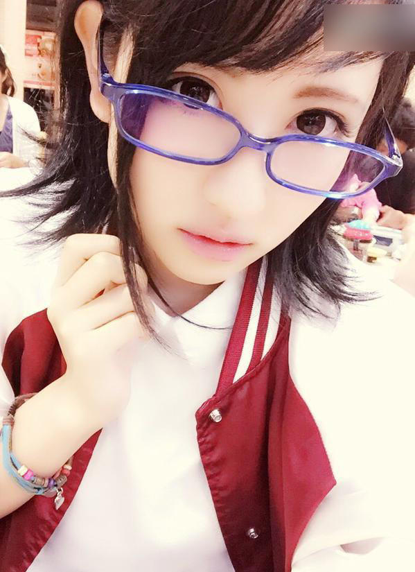 【福利来了】日本眼镜娘写真cos美图