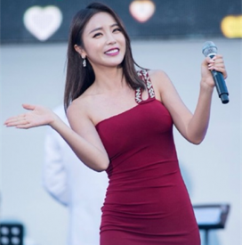  女星身材 太 火辣招人怨  被网友逼滚出演艺圈_中