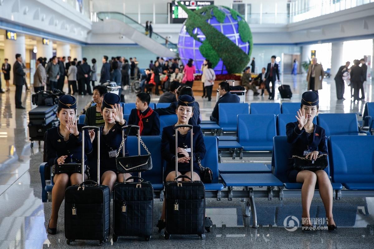 中国记者前往朝鲜 夜晚偷拍平壤街头真实街景