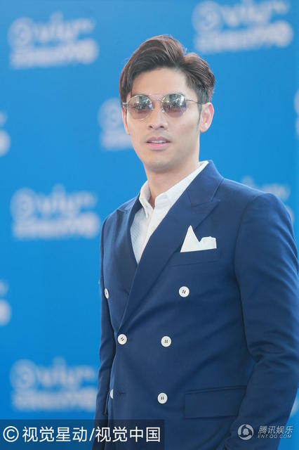 50岁“妲己”温碧霞身材姣好 容颜依旧(组图)