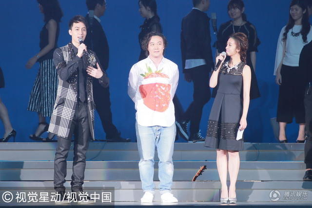 50岁“妲己”温碧霞身材姣好 容颜依旧(组图)