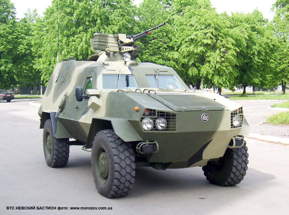 组图乌克兰陆军装备的dozorb装甲车