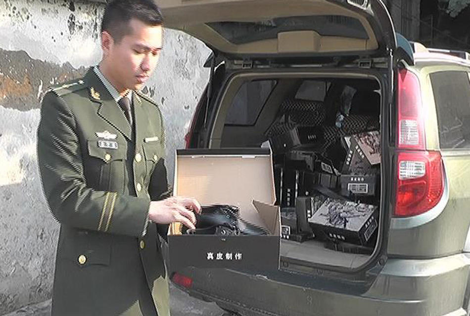 假军人图片_纵览新闻