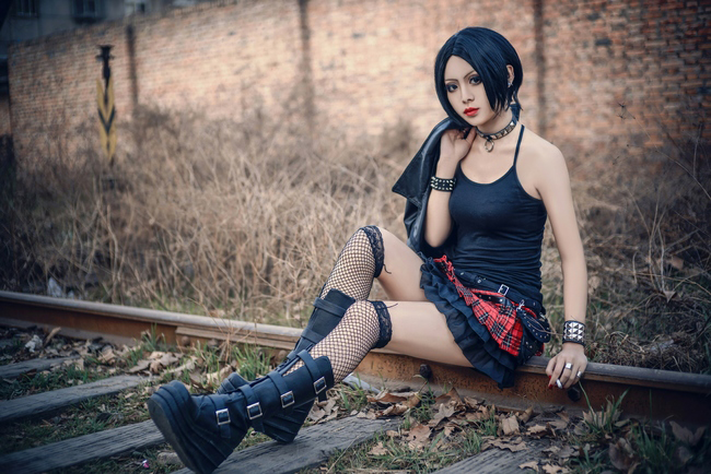 唱喜欢的歌 《NANA》大崎娜娜COS_Cosplay_图库_翼风网