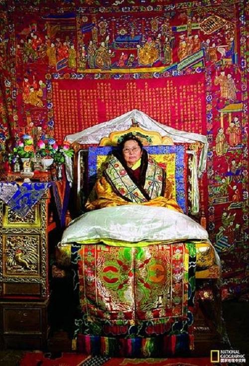 中国唯一女活佛:佛祖释迦牟尼生母转世