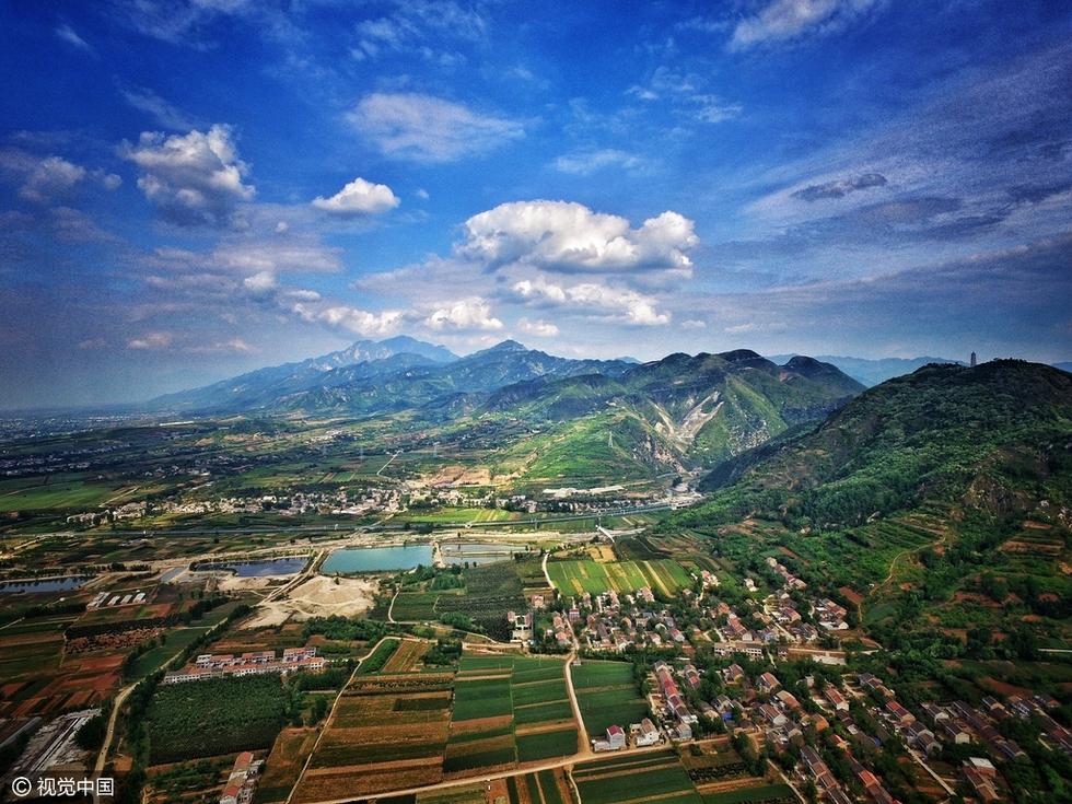 灞桥区毗邻;北以骊山为界,与临潼区,渭南市接壤首页 新闻动态 蓝田