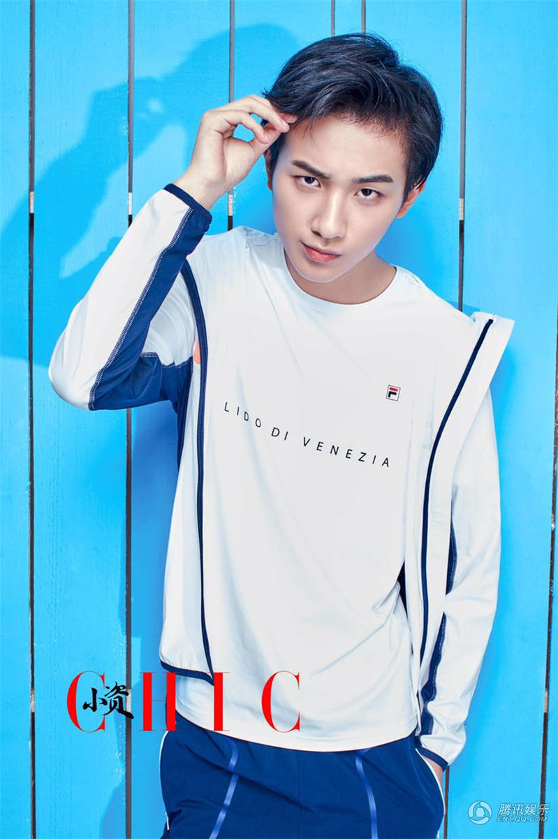 高清:李宏毅帅气写真曝光 十七岁少年魅力无限