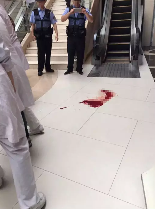 常州中医院一名老人跳楼身亡 原因不明