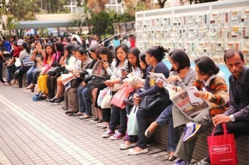 迪拜人均月收入_香港的月平均收入(3)