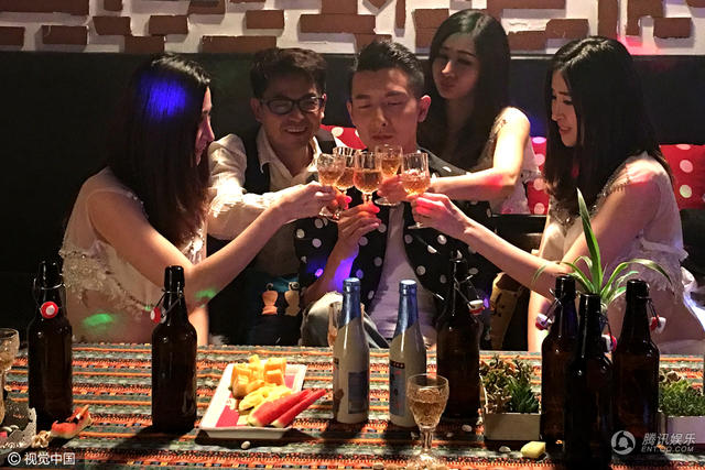 侯耀华假脸三外甥女整容 就为和假刘德华拍这个