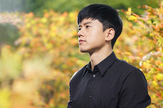 ★Jason‖0524新闻||张杰新曲《我想》声势惊人 赴台拍MV挑战冰冻妆