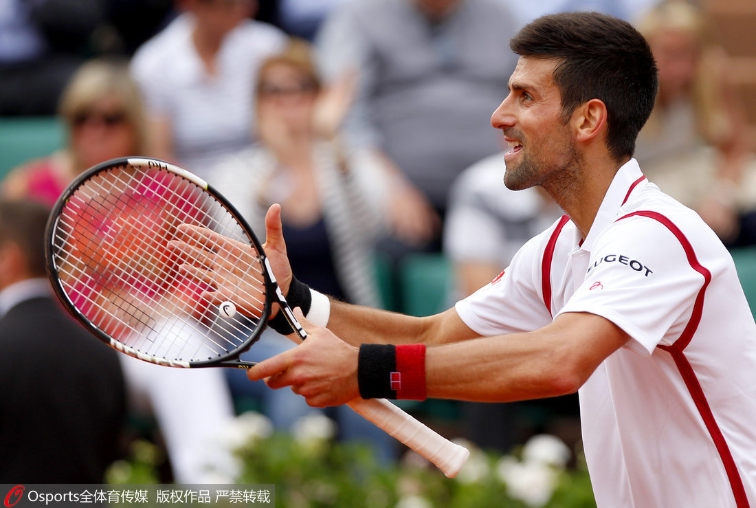 组图:张雨绮秀健身照 低胸衣紧身裤晒性感线条