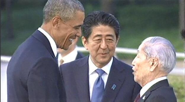 美总统奥巴马向广岛纪念碑献花圈 未鞠躬道歉(图)