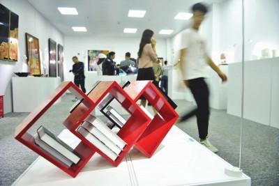 现在流行什么发型_现在什么工作月收入高