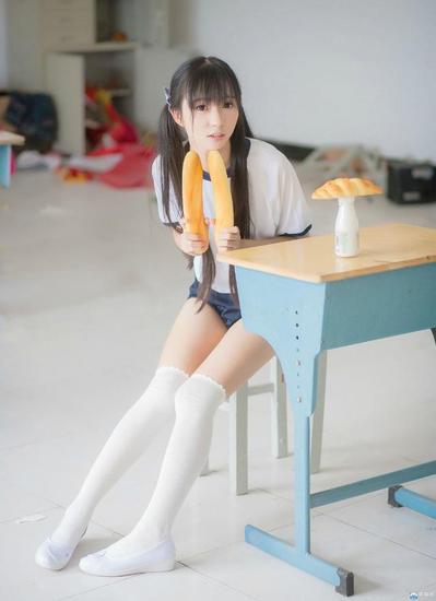 受不了了!丝袜诱惑来袭 梦三国女神大秀福利_游戏_腾讯网