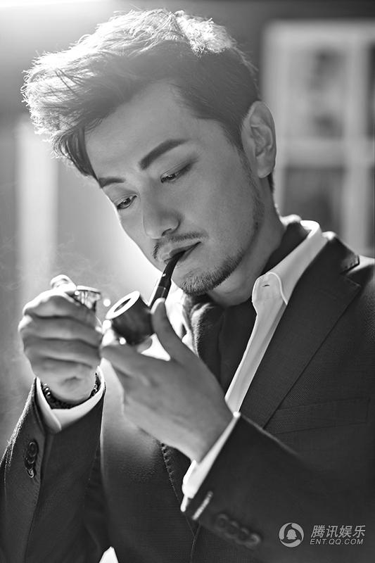 高清:张洪睿曝写真大片 手拿烟斗尽显男人味