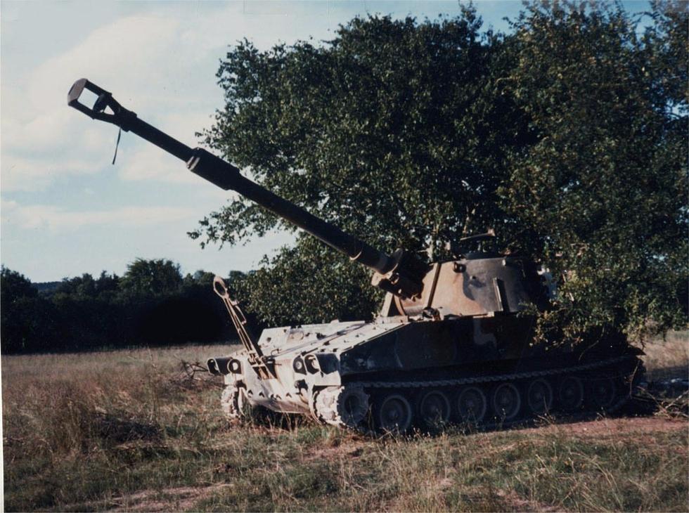 组图:1976年,美国陆军刚刚装备m109自行榴弹炮