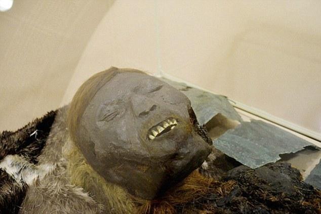 俄罗斯发现800年前小男孩木乃伊 提取DNA“寻亲”