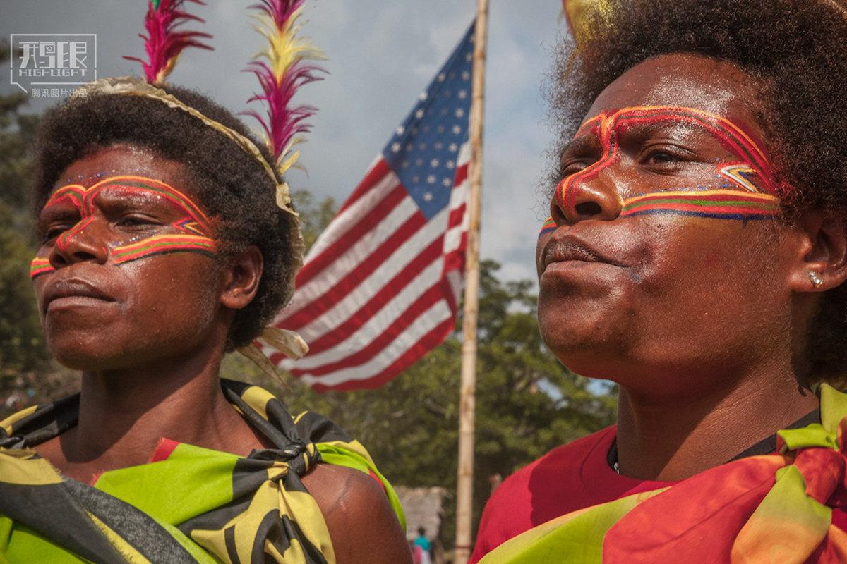 这些小岛居民将西方货物当做宗教崇拜(组图)