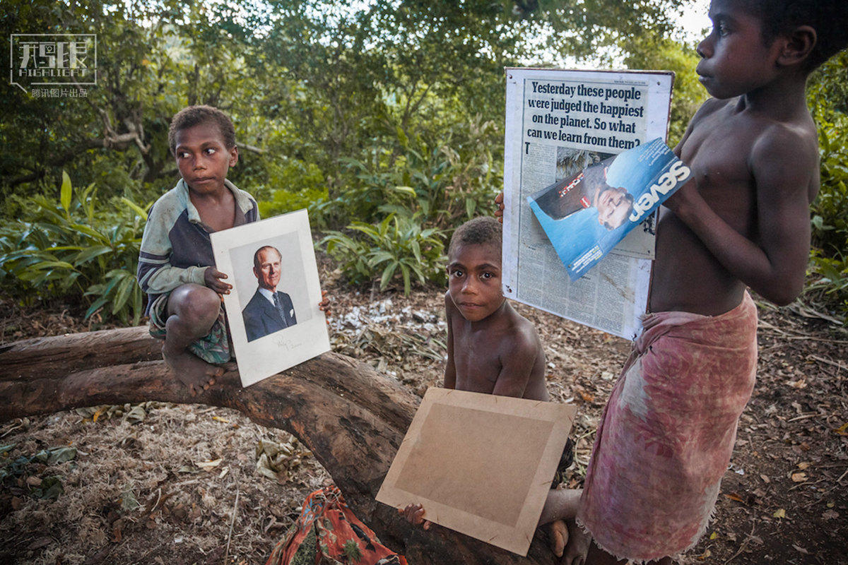这些小岛居民将西方货物当做宗教崇拜(组图)