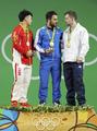 高清：举重男子85公斤级颁奖 中国田涛摘银牌
