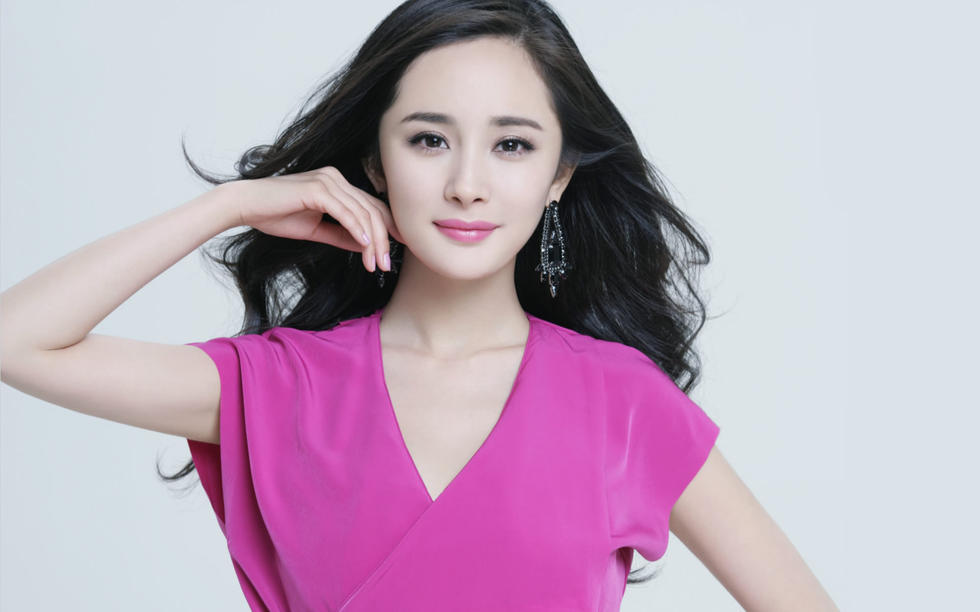 1/13 腾讯娱乐专稿(文/corange) 今天是杨幂30岁生日,毕业于北京电影