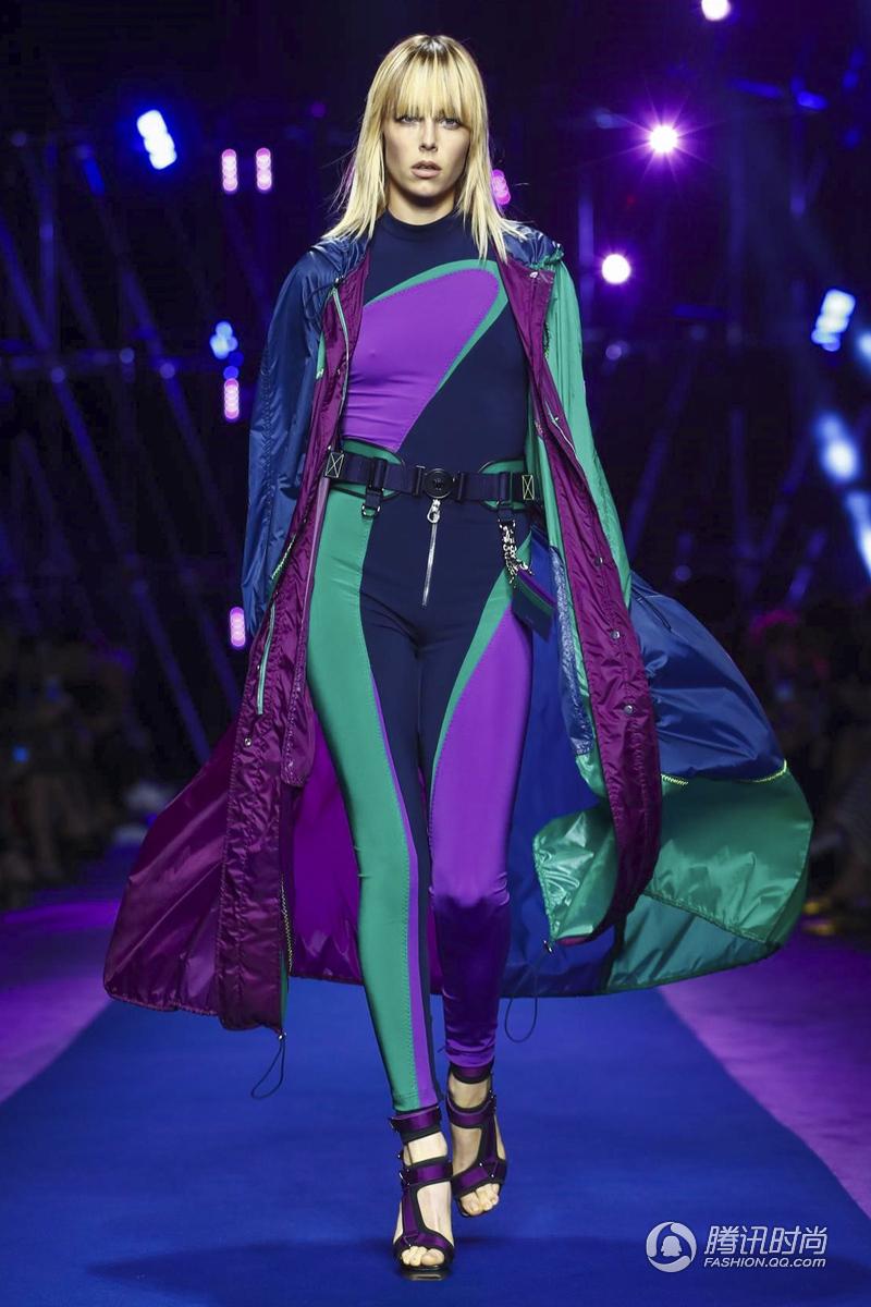 versace2017春夏系列蓝紫色的海洋