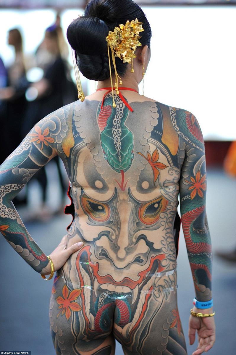 伦敦人体艺术展 他们竟在这里纹身!_新闻_腾讯网
