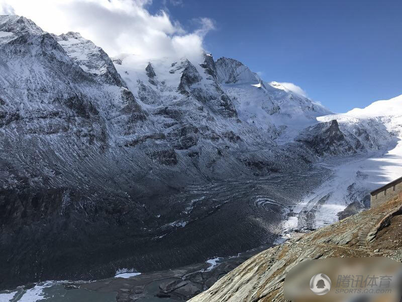 郎平晒阿尔卑斯登山照 与老公甜蜜游笑容满面(图)