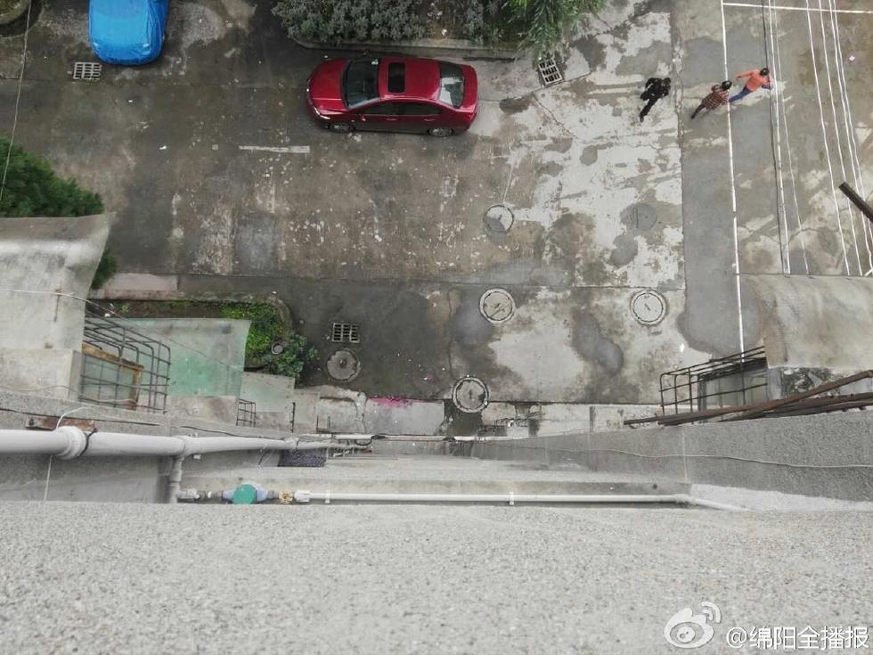 又是抑郁症 绵阳轻度抑郁症女子跳楼身亡