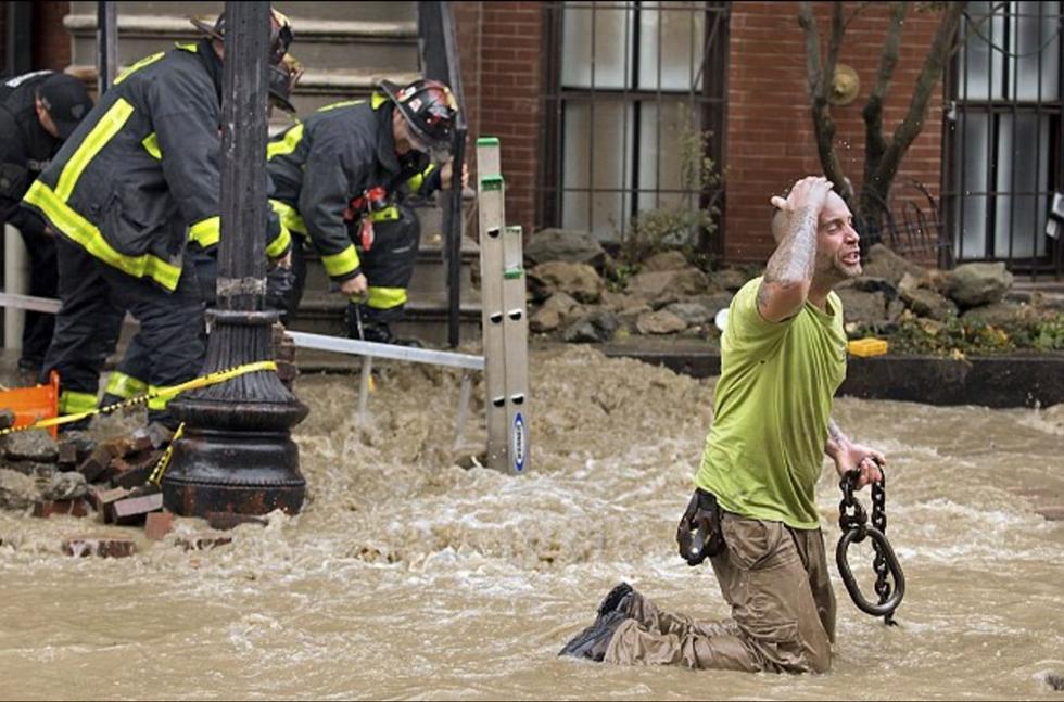 美国波士顿水管爆裂 工人目睹两位同事被淹死(图)