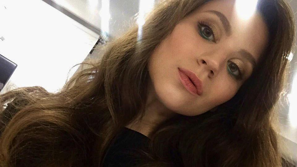 美丽奇迹 少女从17层公寓跌落后生还(组图)