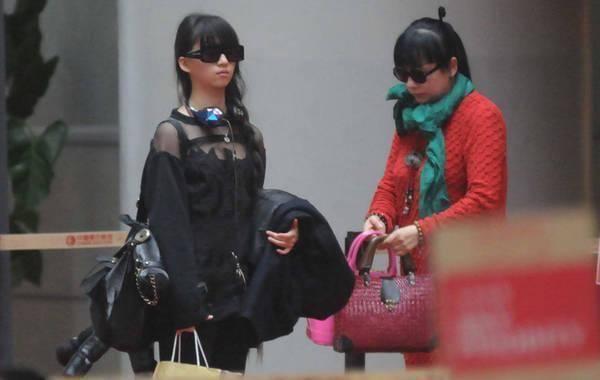 杨丽萍孔雀舞接班人曝光,小彩旗与之擦肩而过(图)