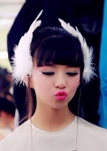 杨丽萍孔雀舞接班人曝光,小彩旗与之擦肩而过(图)