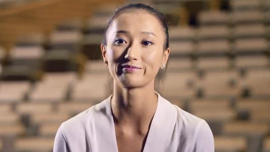 杨丽萍孔雀舞接班人曝光,小彩旗与之擦肩而过(图)