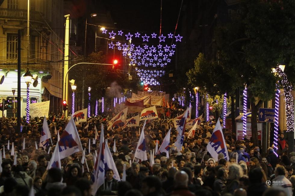 希腊大规模示威抗议奥巴马到访 警察使用催泪弹