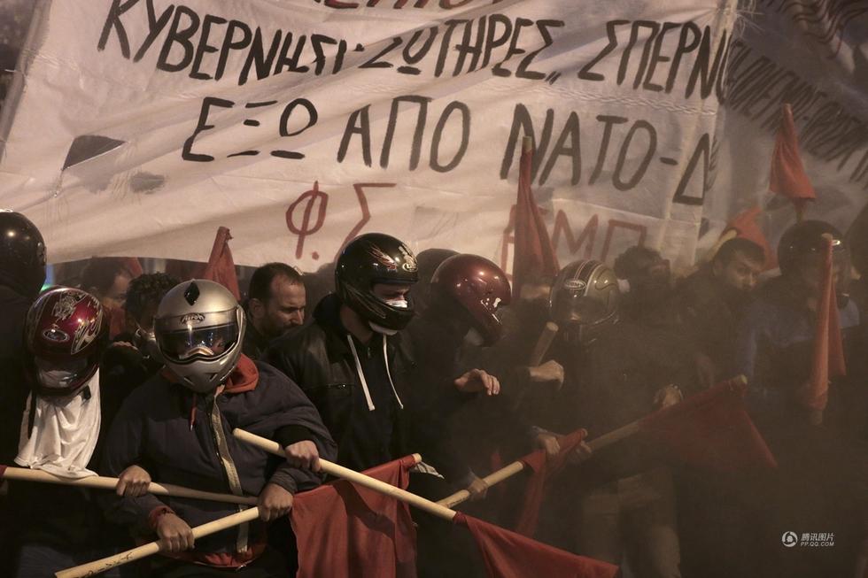 希腊大规模示威抗议奥巴马到访 警察使用催泪弹