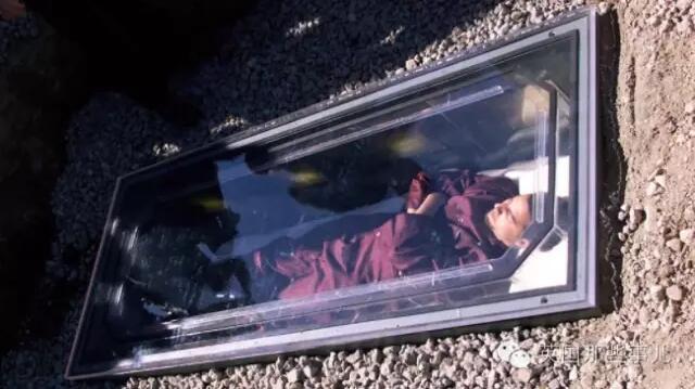 活埋,溺水,枪击…他与死神8次擦肩而过 (组图)