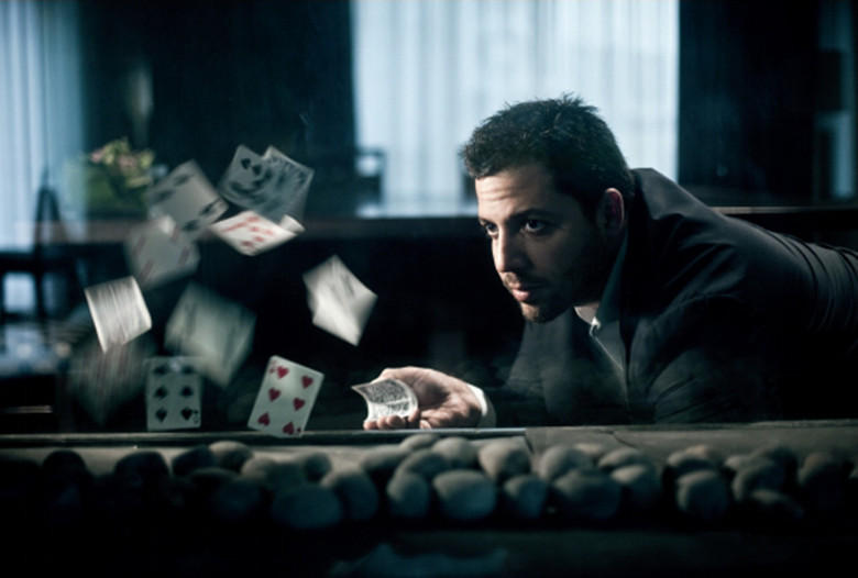 活埋,溺水,枪击…他与死神8次擦肩而过 (组图)