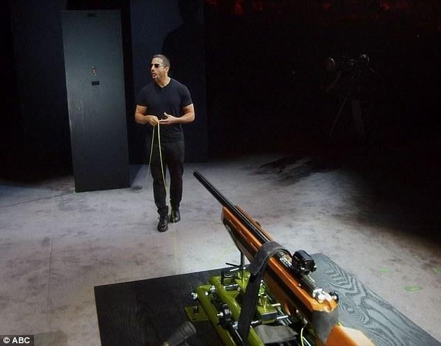 活埋,溺水,枪击…他与死神8次擦肩而过 (组图)