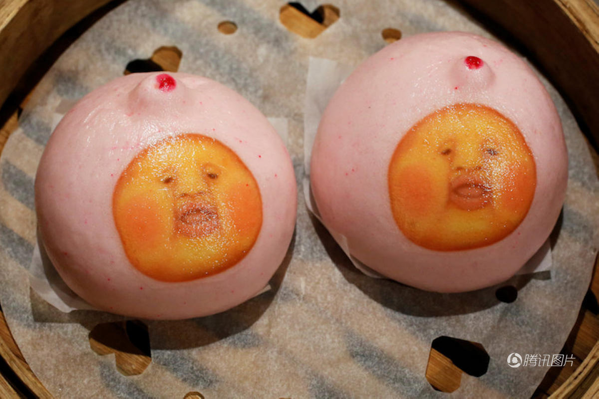 香港餐厅推出“丑比头”流沙包 这形象!(组图)