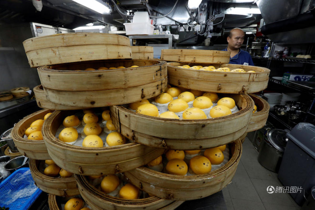 香港餐厅推出“丑比头”流沙包 这形象!(组图)