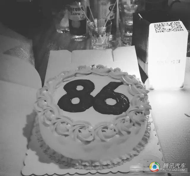 疯了啊！车主竟然给丰田86过生日！