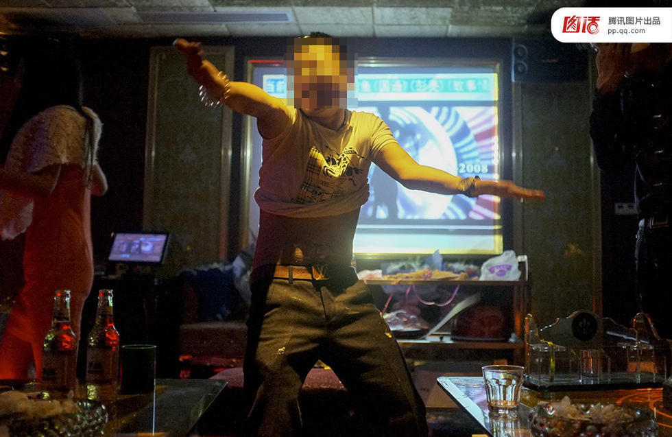 一个中国商人镜头下的浮沉夜总会 失落名利场(图)