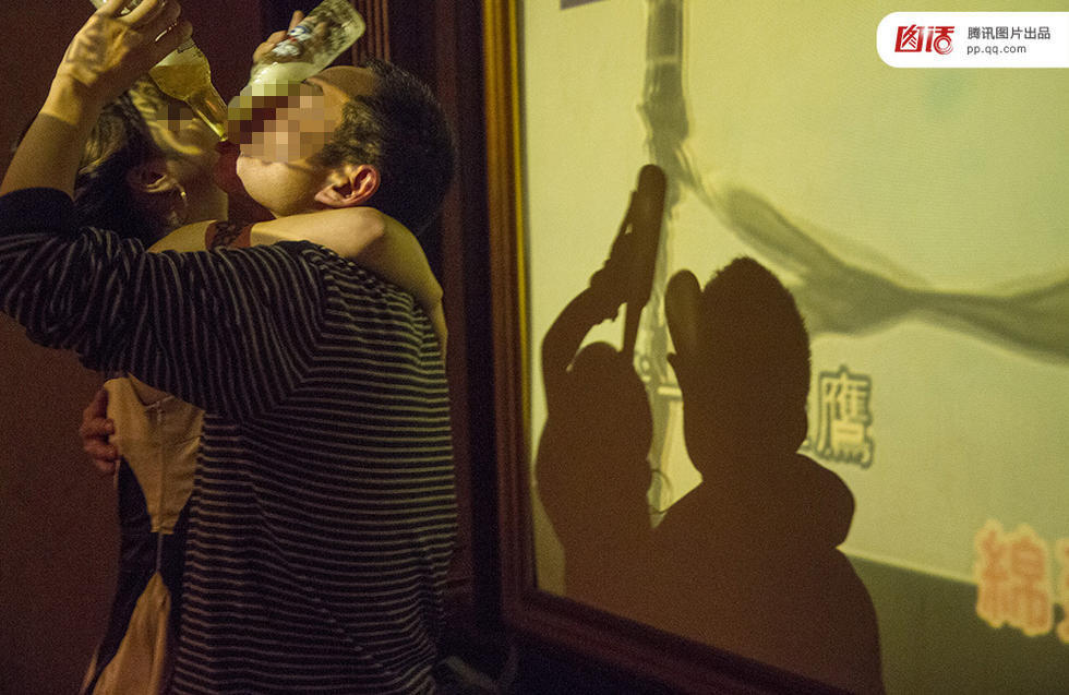 一个中国商人镜头下的浮沉夜总会 失落名利场(图)