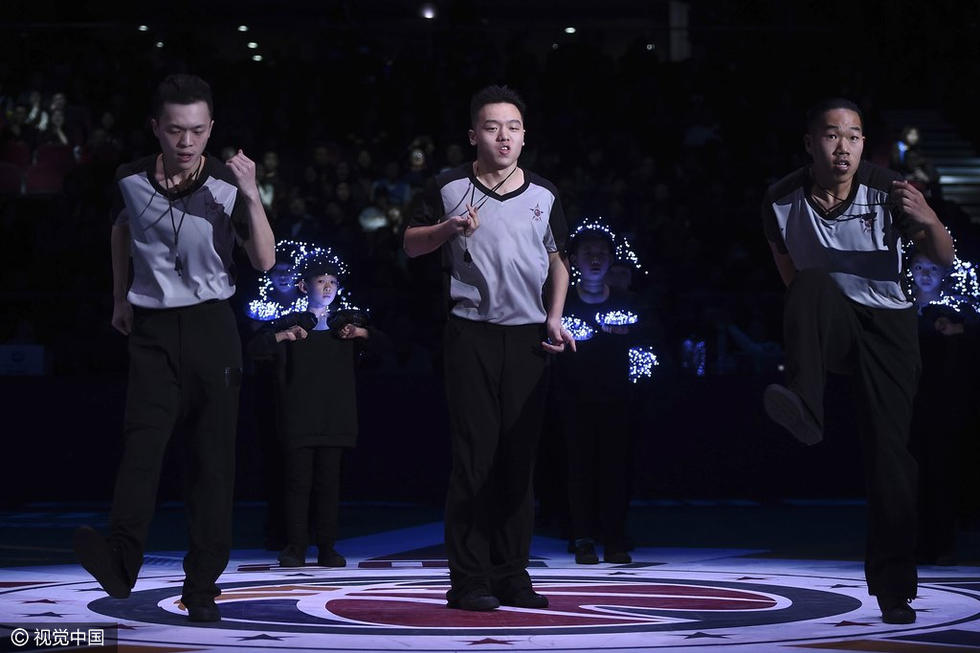 高清:cba全明星开幕式擦地哥表演 晓川献唱_体育_腾讯网